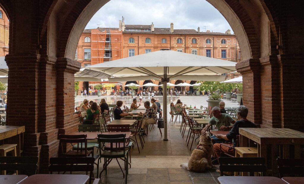 フランス、ケルシー地方の町、モントーバン、ナシオナル広場